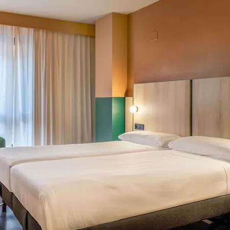 Ibis Styles Centro Hotel 3*