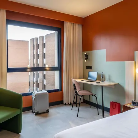 Ibis Styles Centro 3* 사라고사