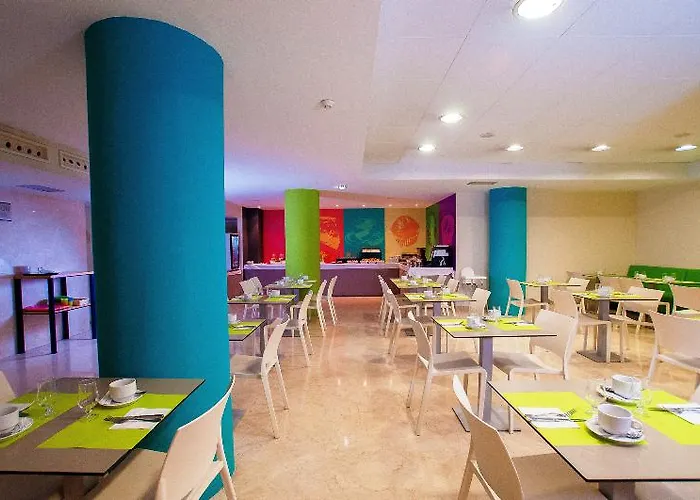 Ibis Styles Centro Сарагоса