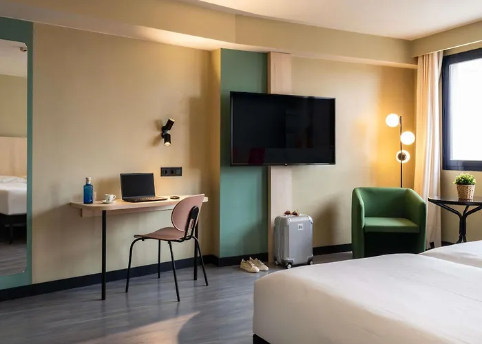 Ibis Styles Centro 3*