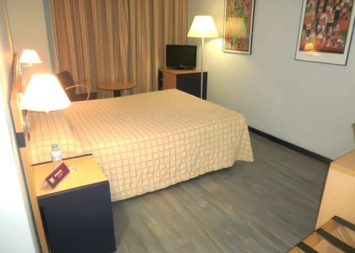Hotel Ibis Styles Centro 3*
